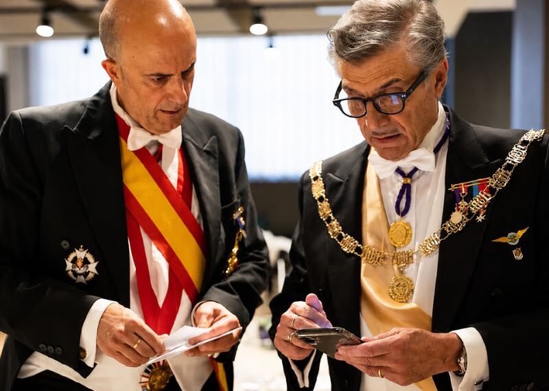 Trabajando y supervisando todo personalmente antes de la Gala