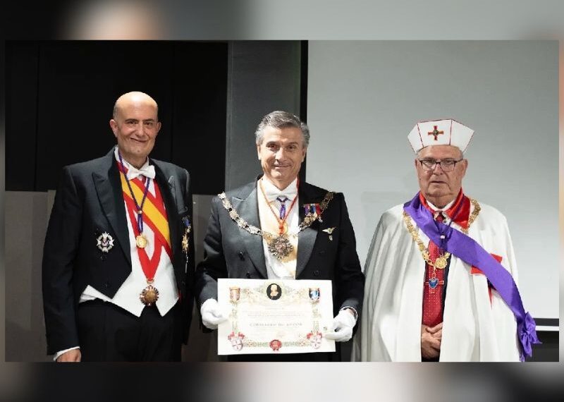 CABALLERO DE HONOR del Capítulo de Nobles Caballeros y Damas de Isabel La Católica